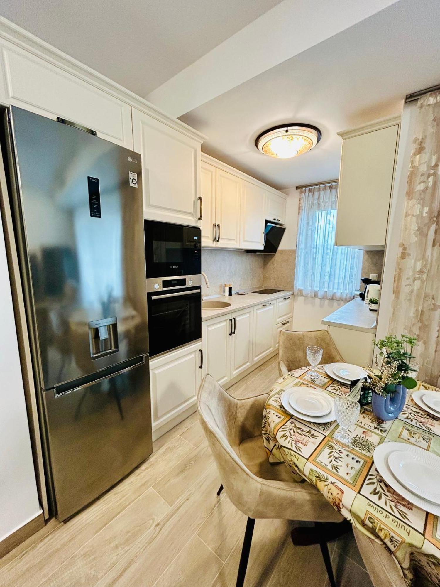Dis Mamaia Nord Apartment Constanta Exterior photo