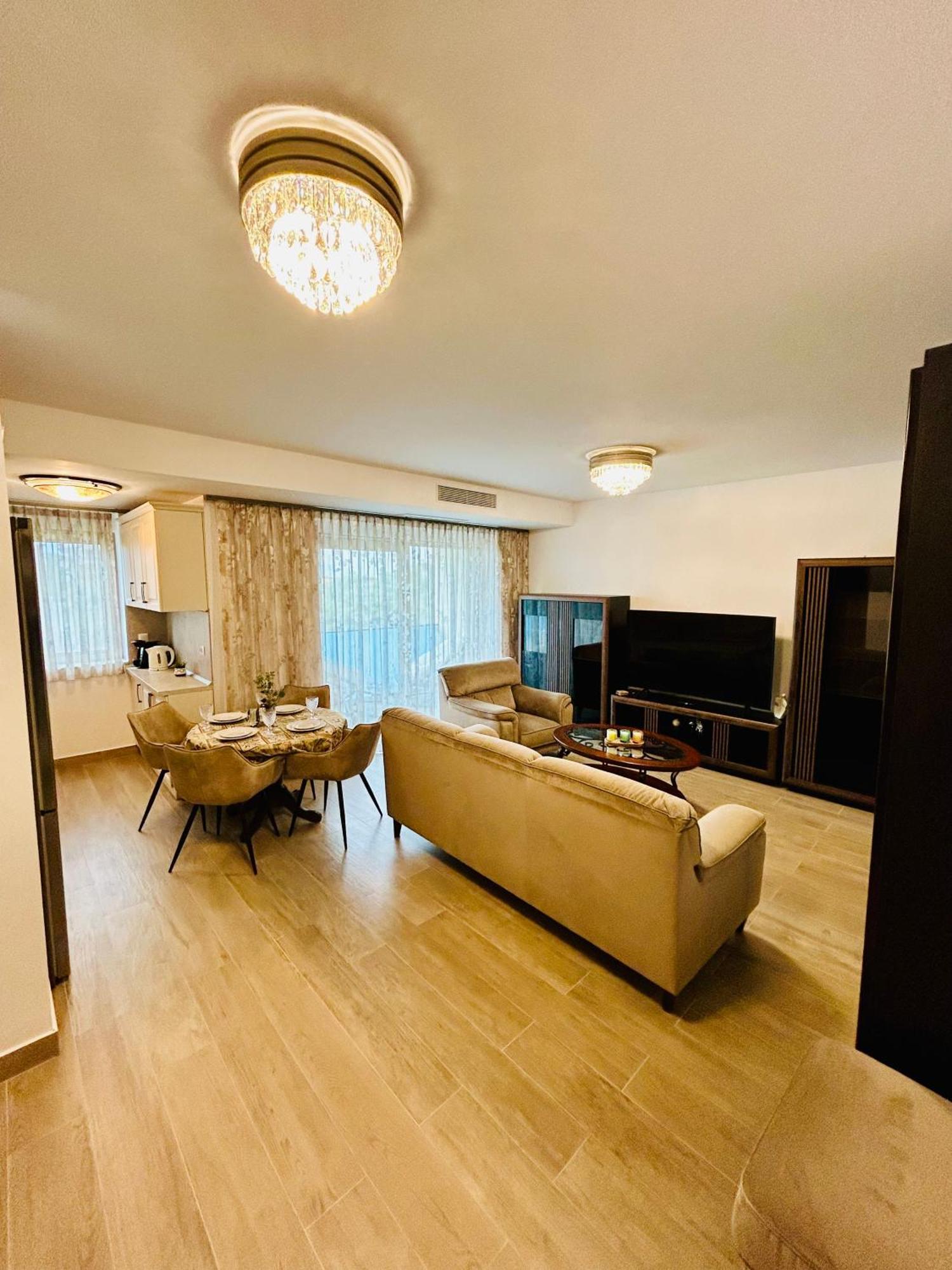 Dis Mamaia Nord Apartment Constanta Exterior photo