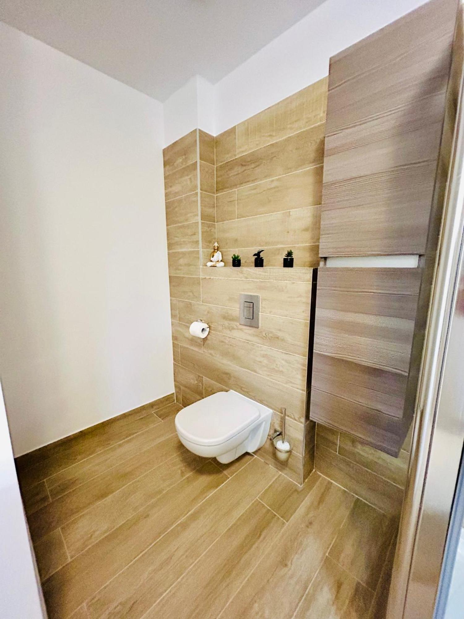 Dis Mamaia Nord Apartment Constanta Exterior photo