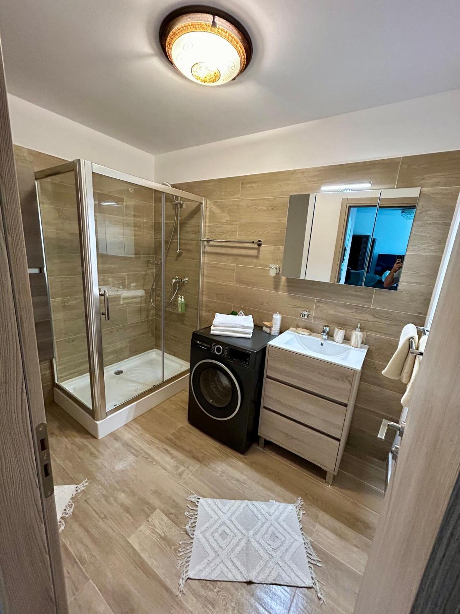 Dis Mamaia Nord Apartment Constanta Exterior photo