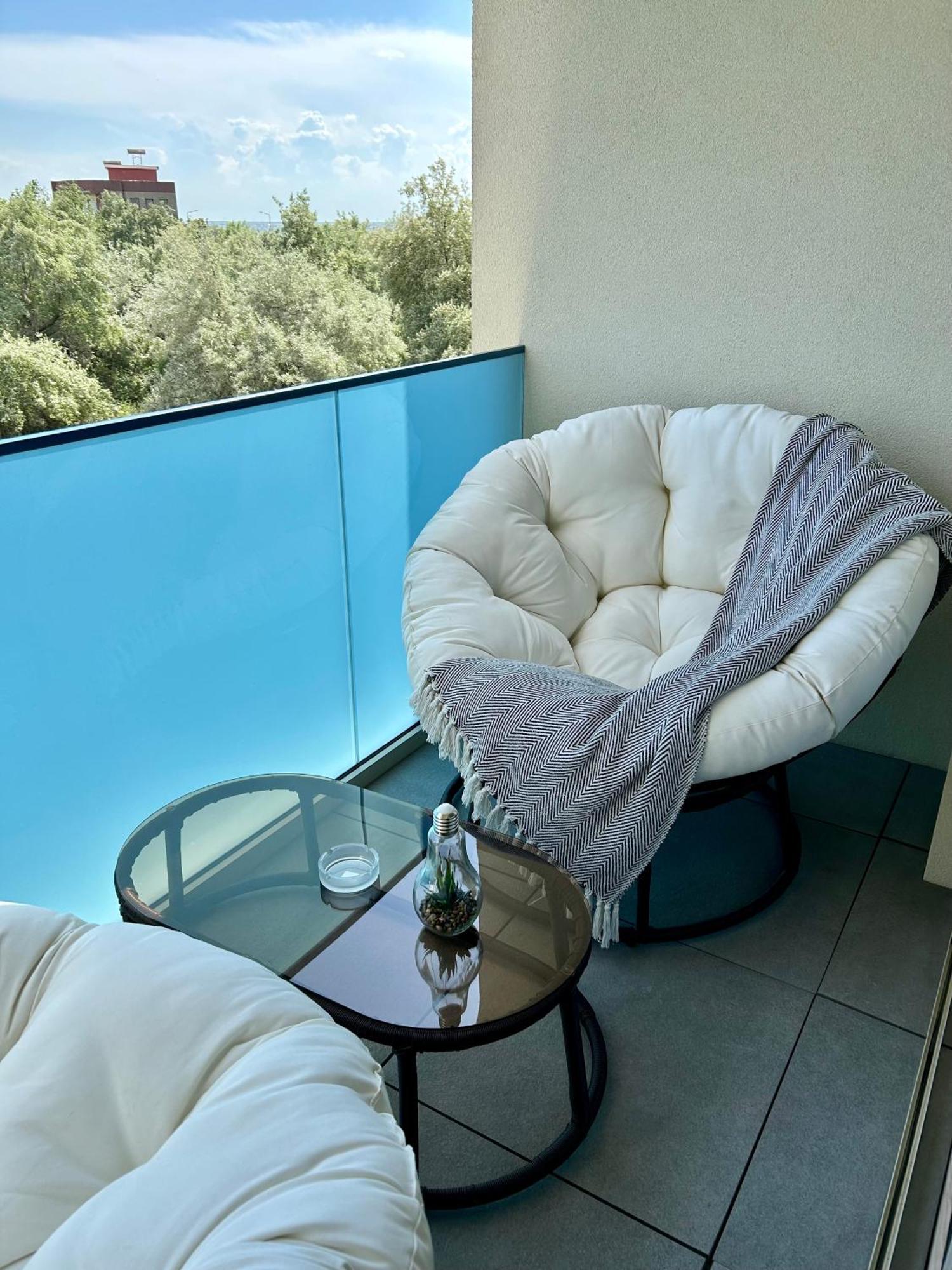 Dis Mamaia Nord Apartment Constanta Exterior photo